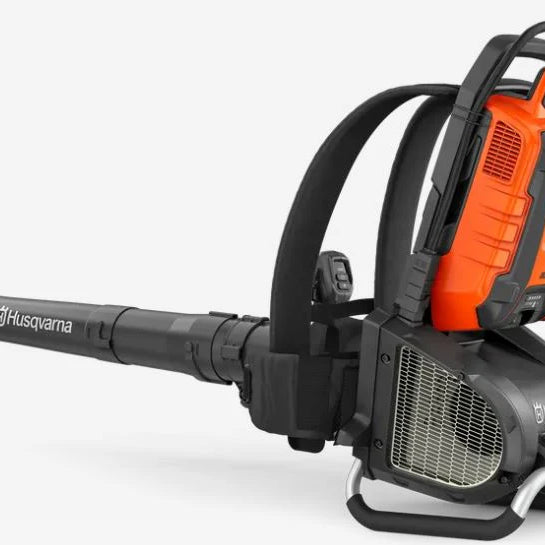 Experience Superior Leaf Blowing with the Husqvarna 550iBTX: Power and Efficiency Without Compromise