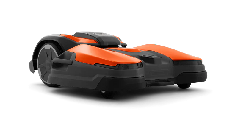 Husqvarna CEORA® 546 EPOS® with RZ 43L &amp; CS4: A New Era of Professional Turf Care