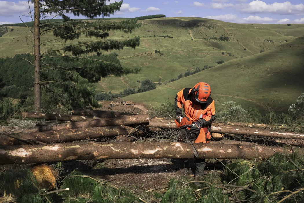 Husqvarna 565 AutoTune™ Petrol Chainsaw