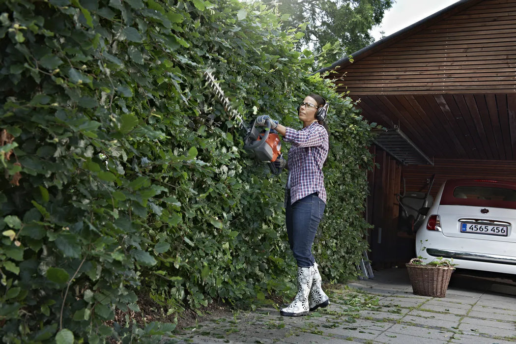 HUSQVARNA 122HD60 Petrol Hedge Trimmer