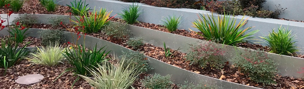 Shapescaper Zam Garden Edging - 100mm high/ 2.0mm thick/ 2400mm Length