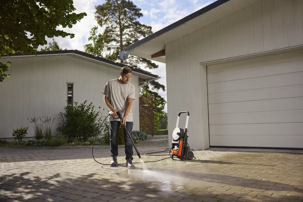 Husqvarna PW 240 Pressure Washer