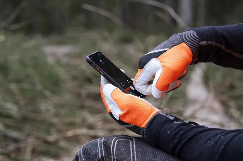 Husqvarna Gloves, Functional with saw protection